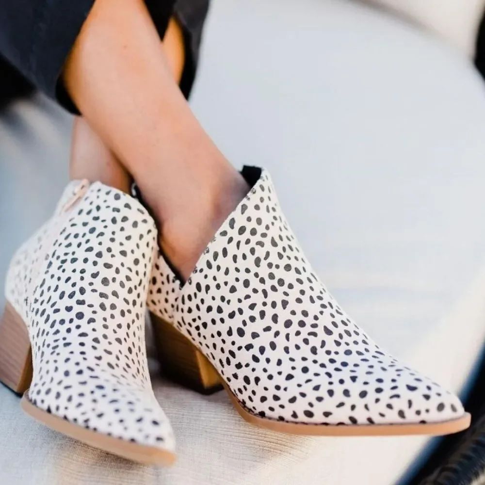 SERRA ANKLE MID HEEL SLIP-ON POINTED TOE ZIP CLOSURE BOOTIE